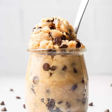 Image of chocolate chip cookie dough in a jar