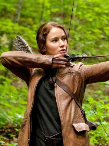 Image of Katniss Everdeen with her bow and arrow